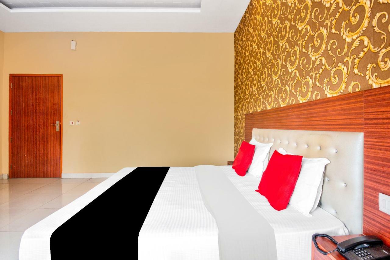 Kashipur Capital O 40833 Maharaja Hotel & Restaurant מראה חיצוני תמונה