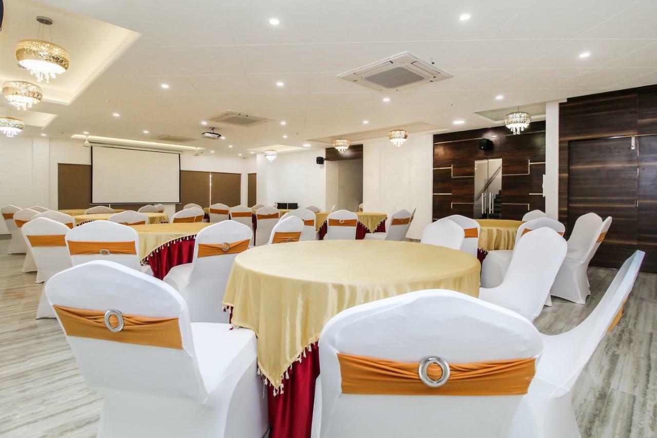 Kashipur Capital O 40833 Maharaja Hotel & Restaurant מראה חיצוני תמונה