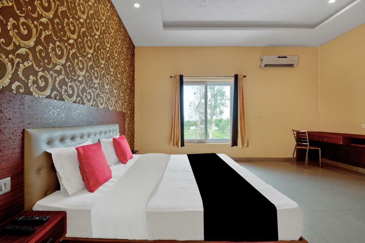 Kashipur Capital O 40833 Maharaja Hotel & Restaurant מראה חיצוני תמונה